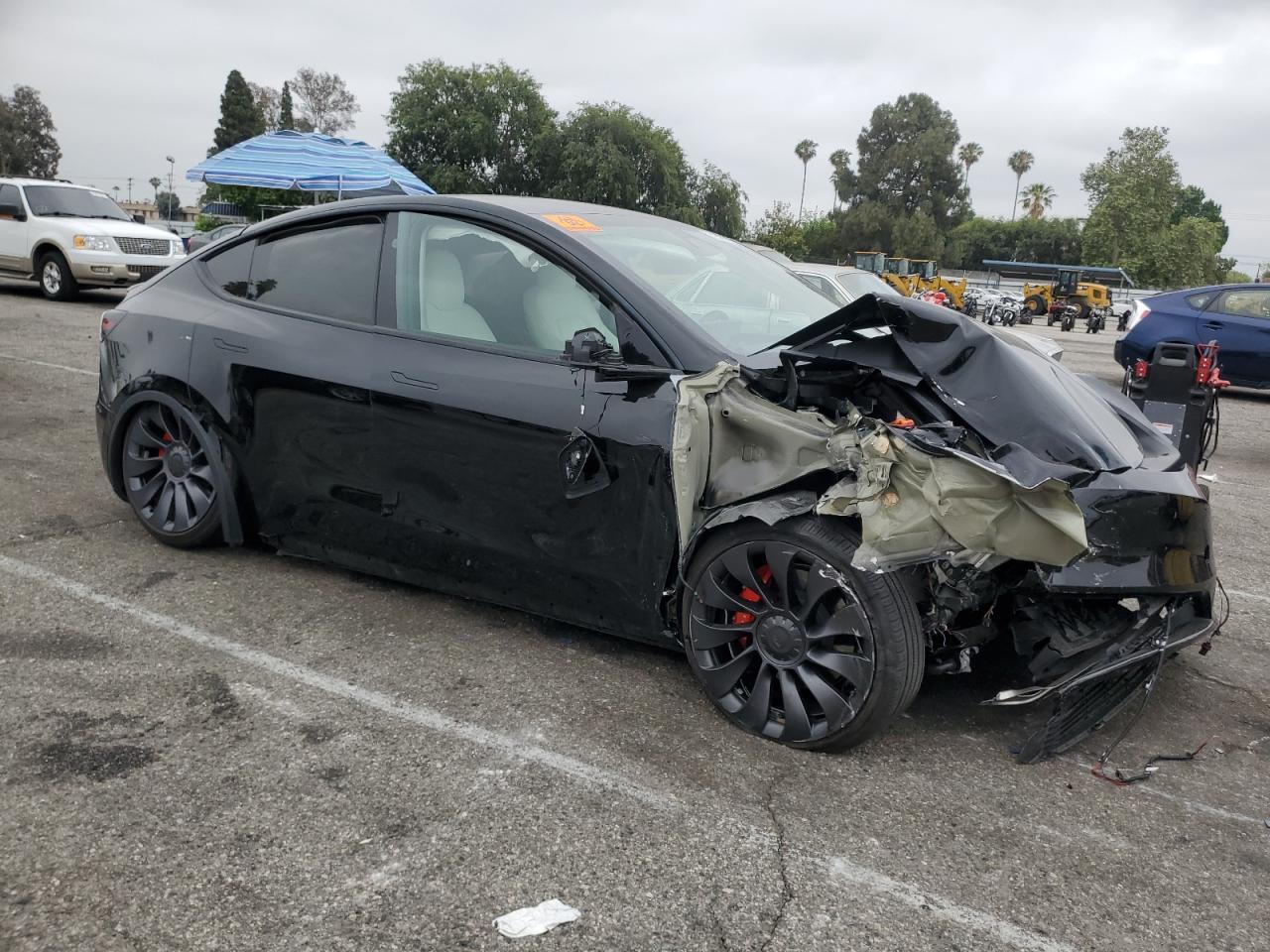 2024 TESLA MODEL Y