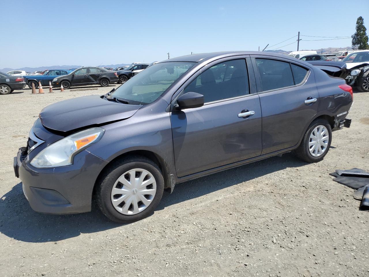 2015 NISSAN VERSA