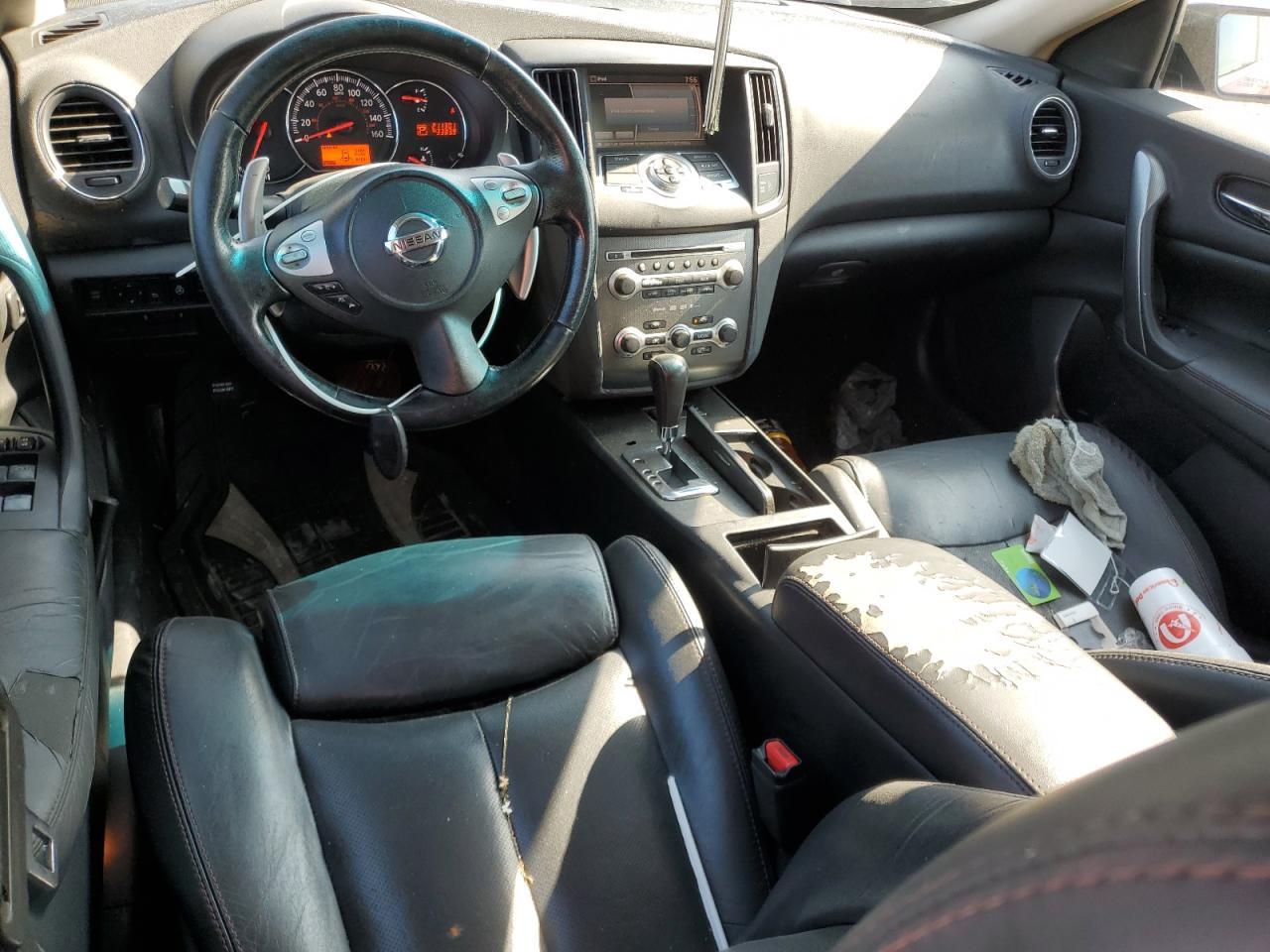 2010 NISSAN Maxima