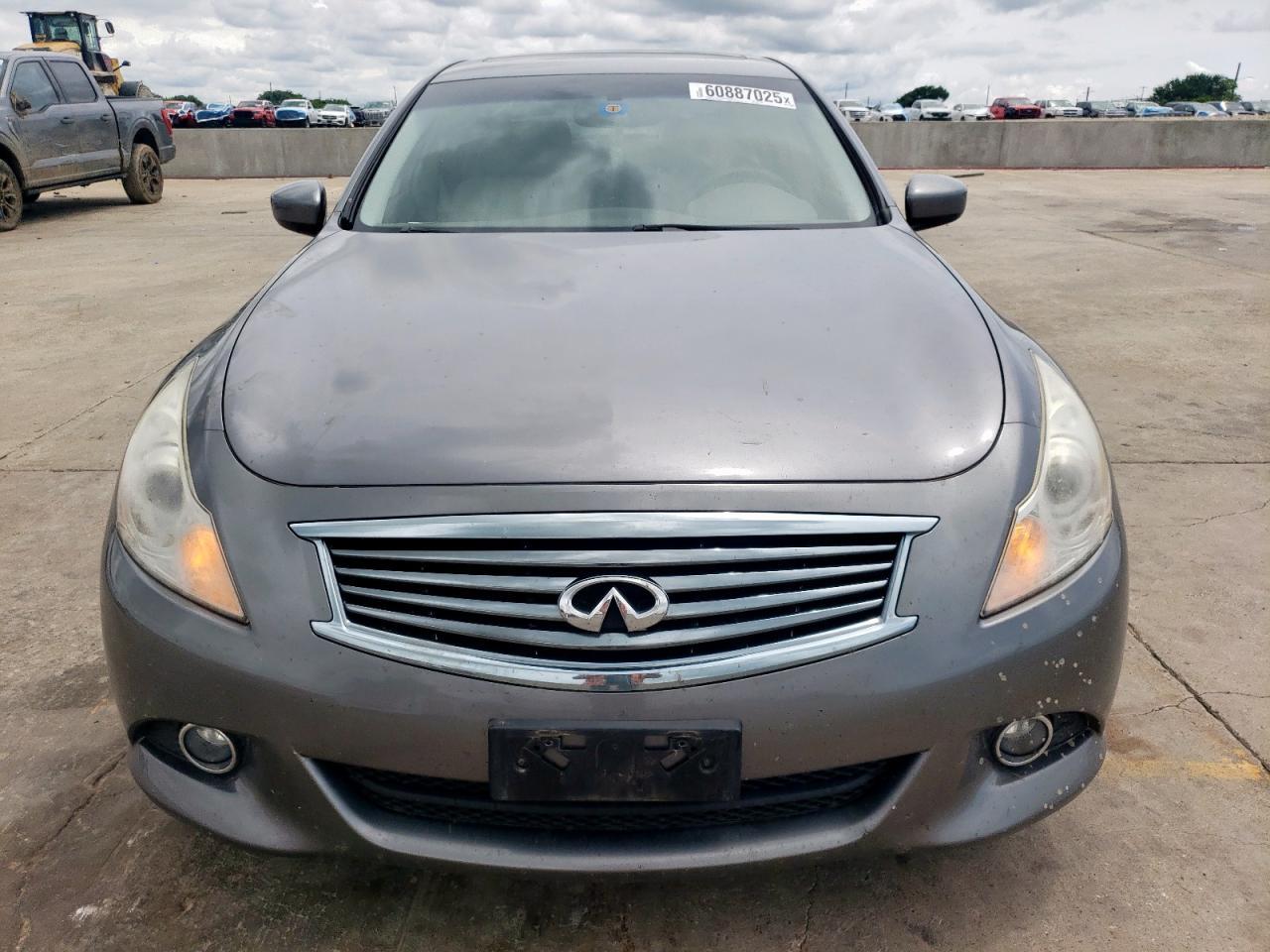 2011 INFINITI G37