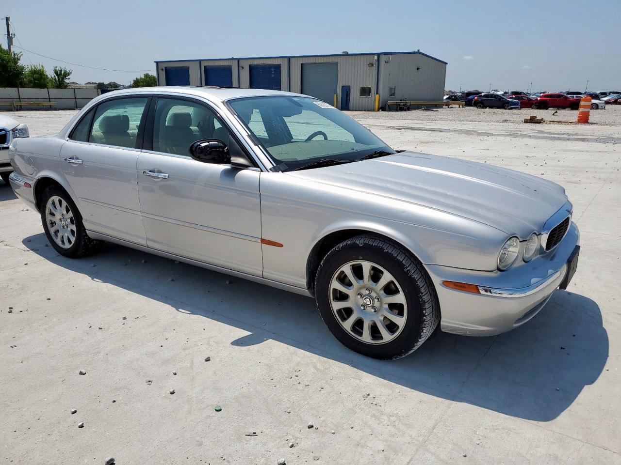 2004 JAGUAR Xj-Series