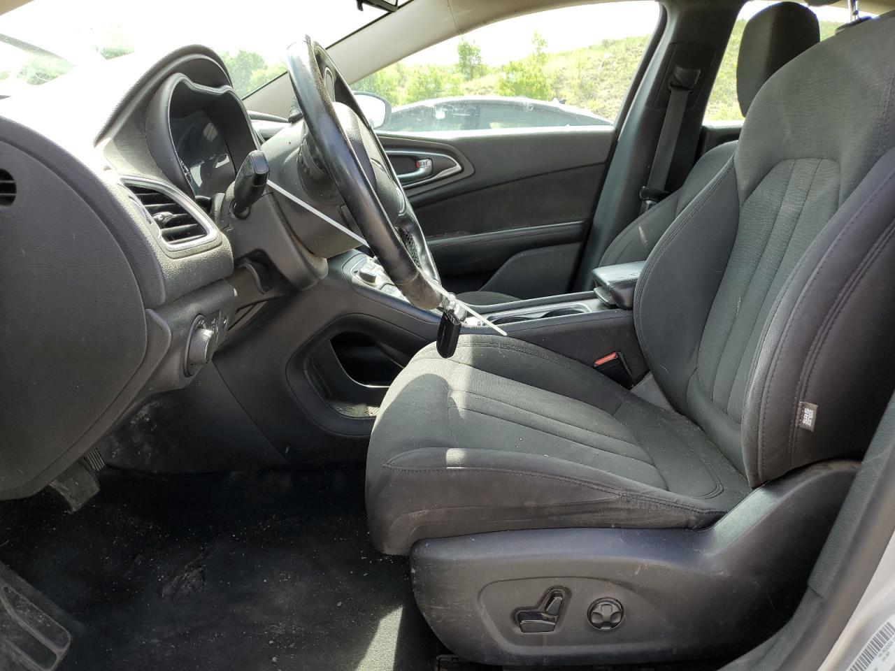 2015 CHRYSLER 200