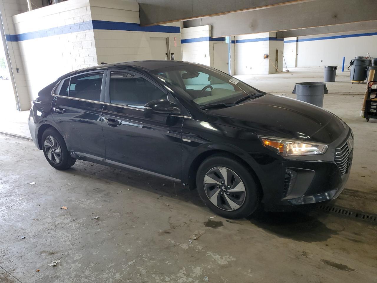 2017 HYUNDAI Ioniq