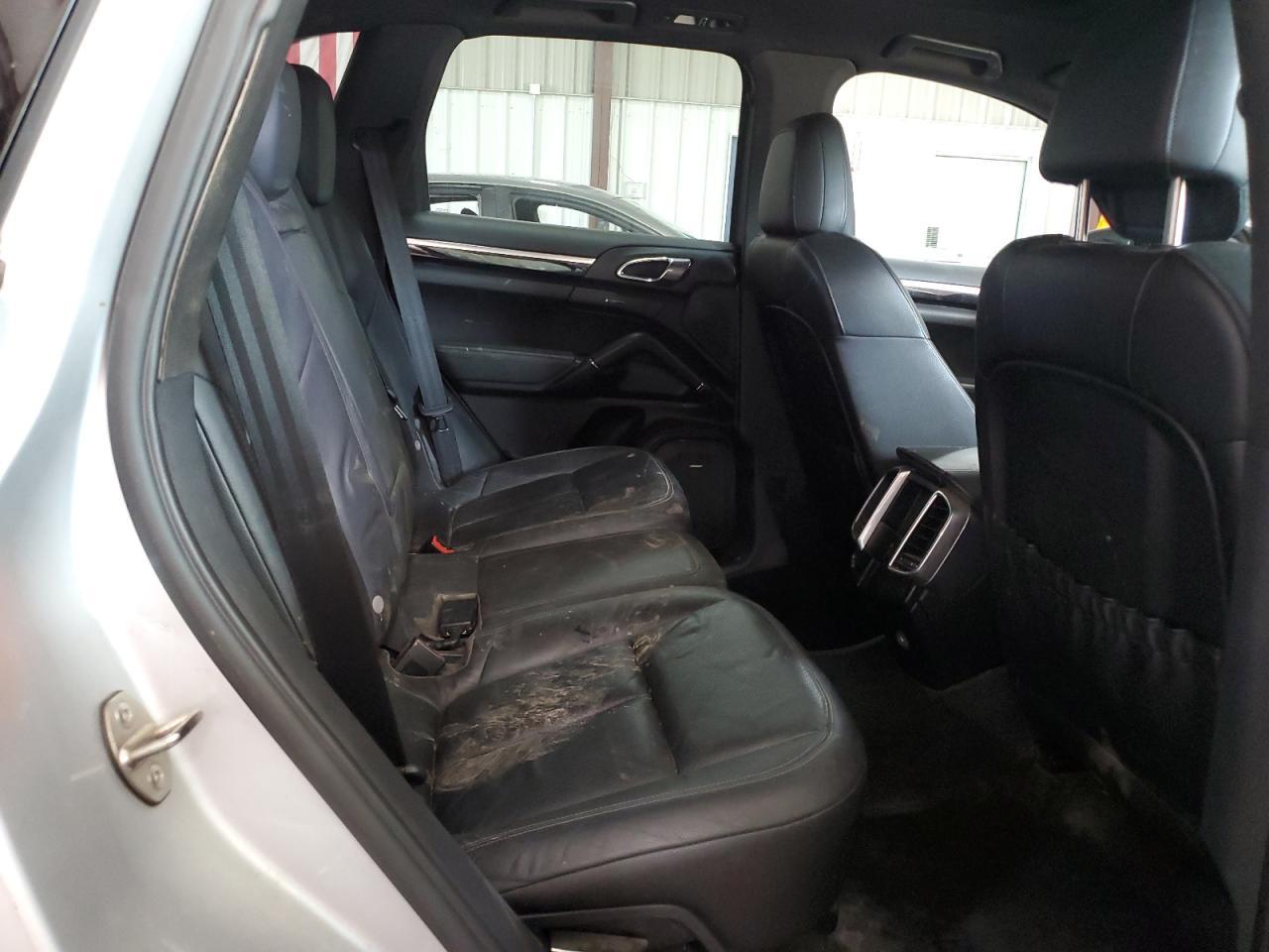 2011 PORSCHE CAYENNE