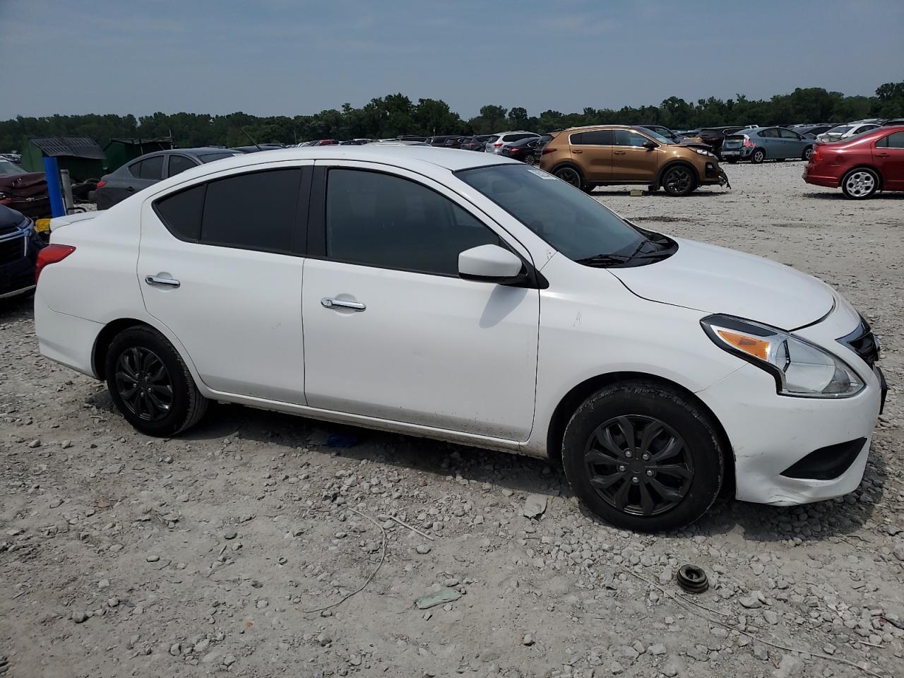 2018 NISSAN VERSA