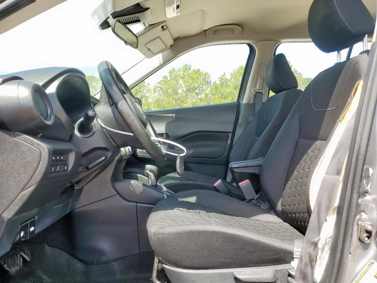2022 NISSAN KICKS