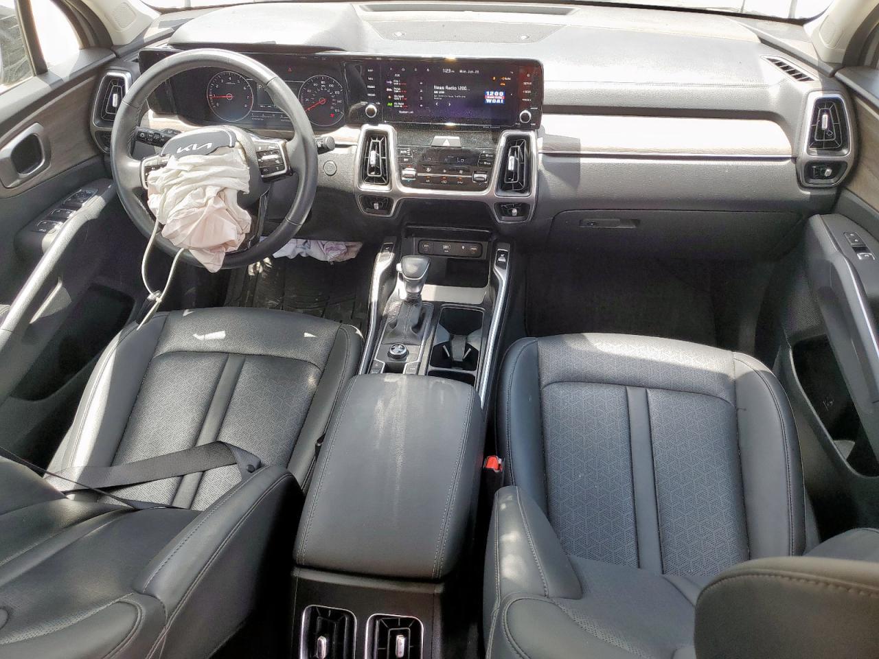 2023 KIA SORENTO