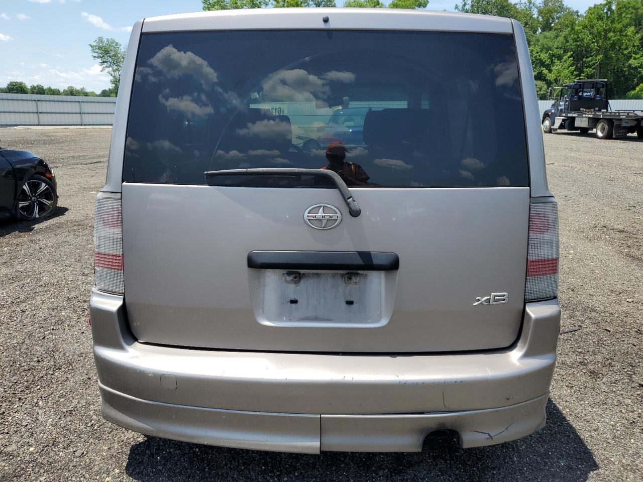 2005 TOYOTA SCION