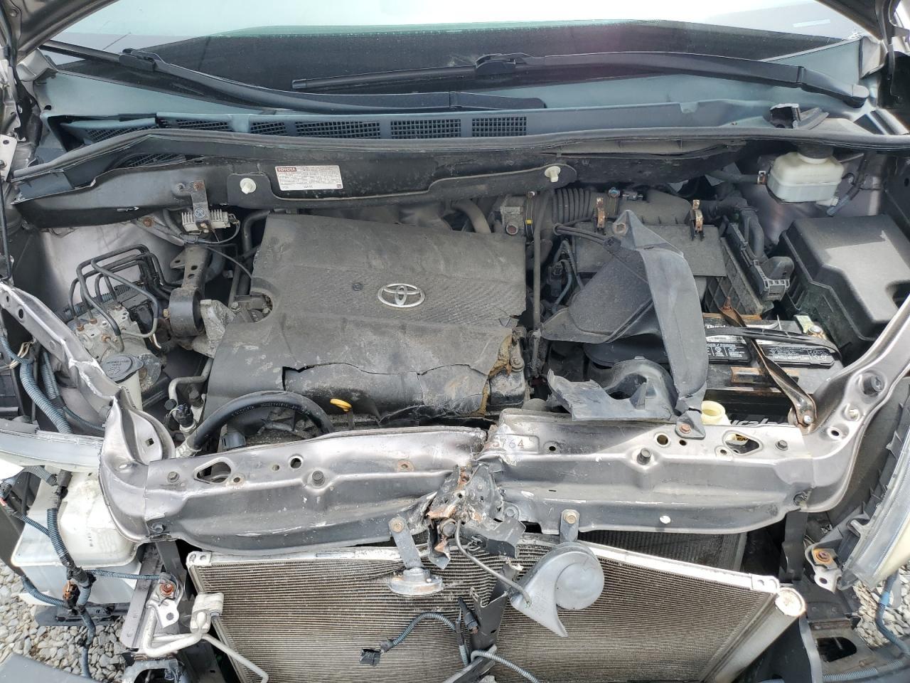 2012 TOYOTA SIENNA