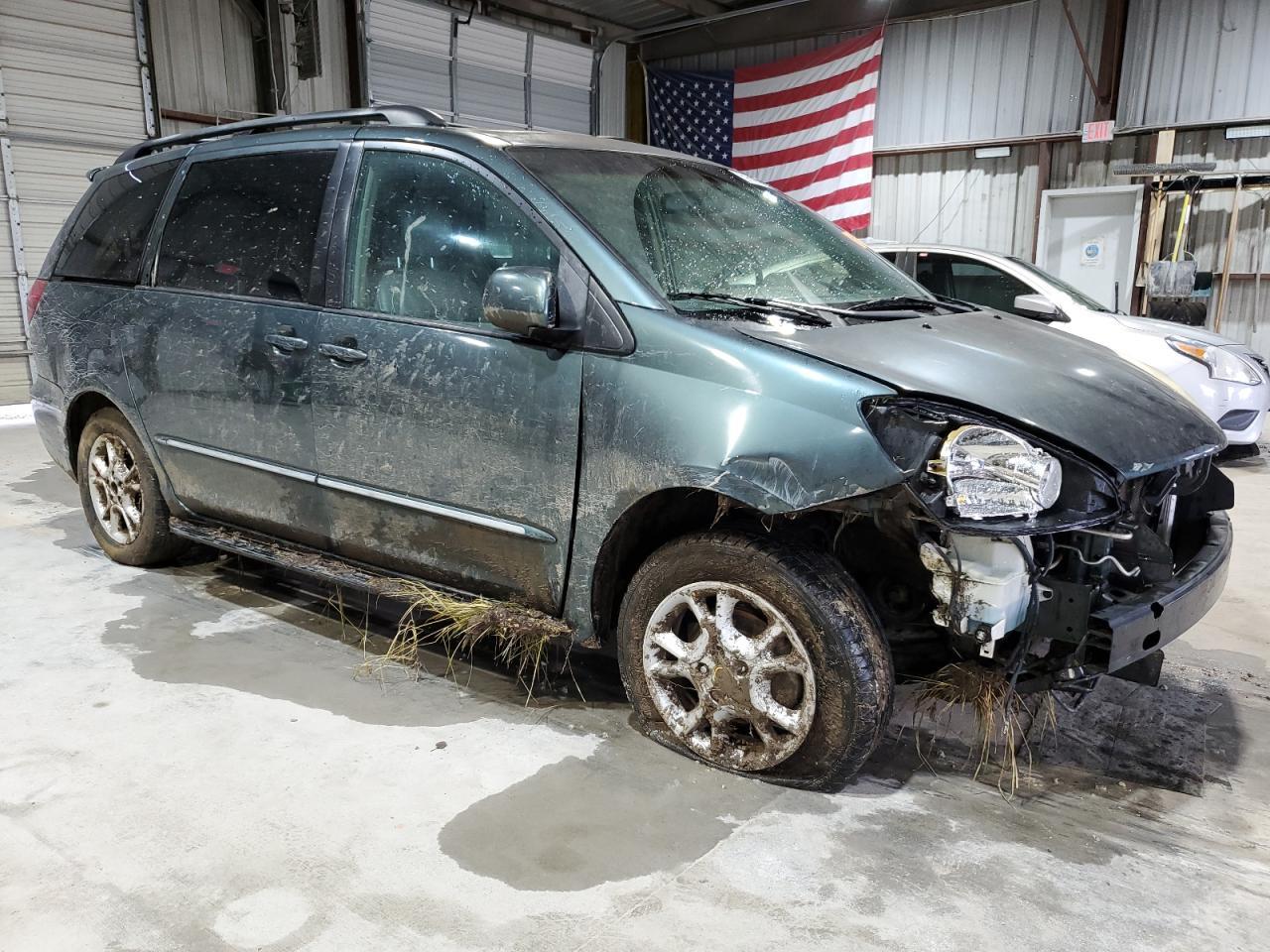 2005 TOYOTA SIENNA
