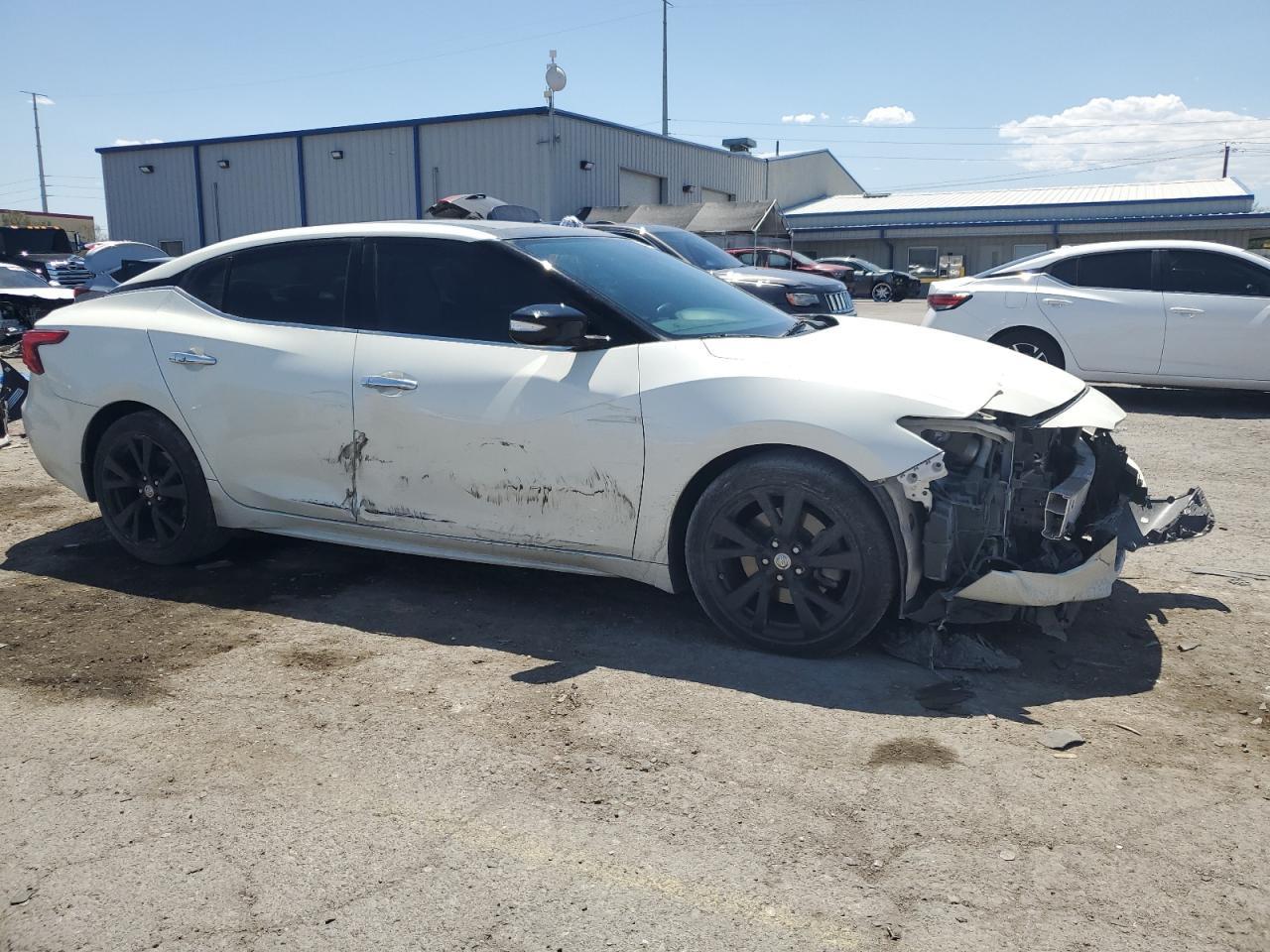 2017 NISSAN Maxima