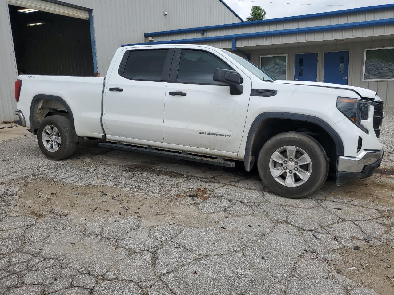 2023 GMC Sierra