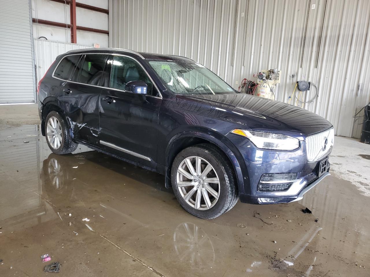 2017 VOLVO XC90