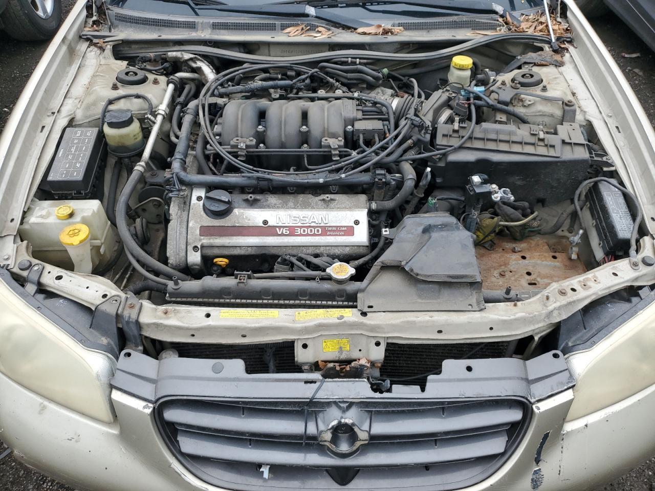 2001 NISSAN Maxima