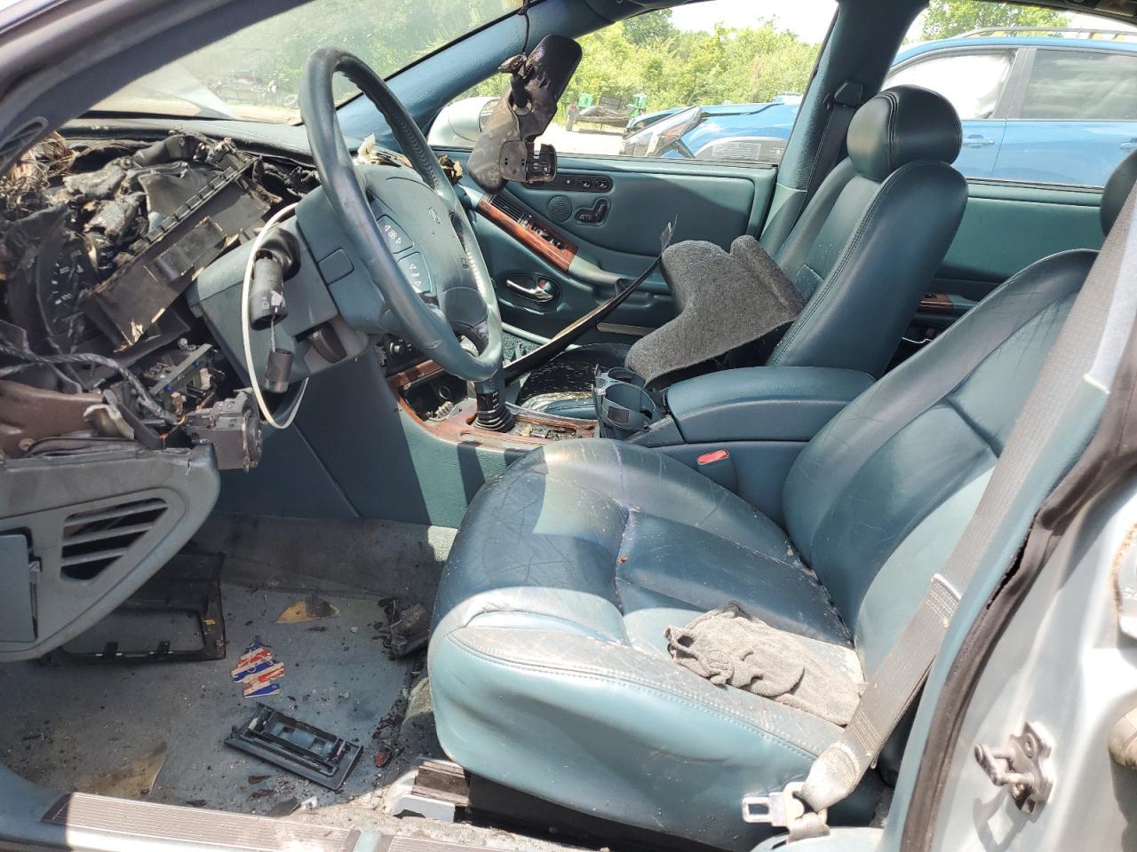 1997 OLDSMOBILE Aurora