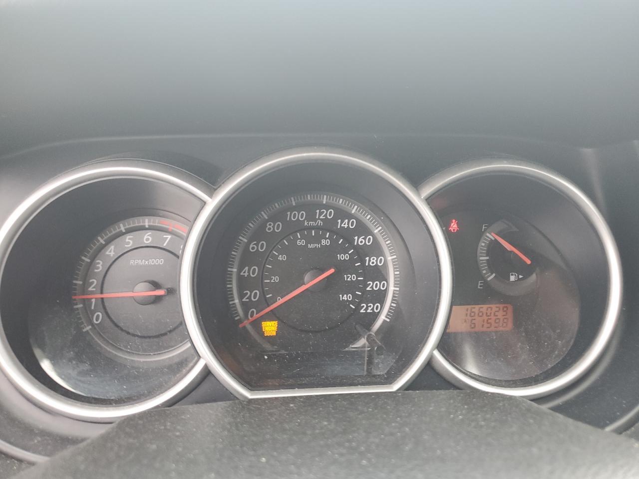 2010 NISSAN VERSA