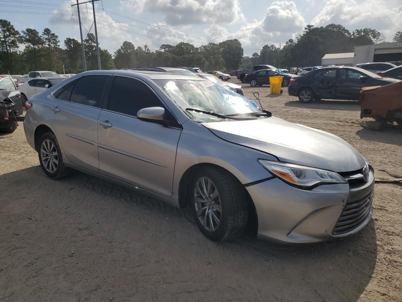 2016 TOYOTA CAMRY