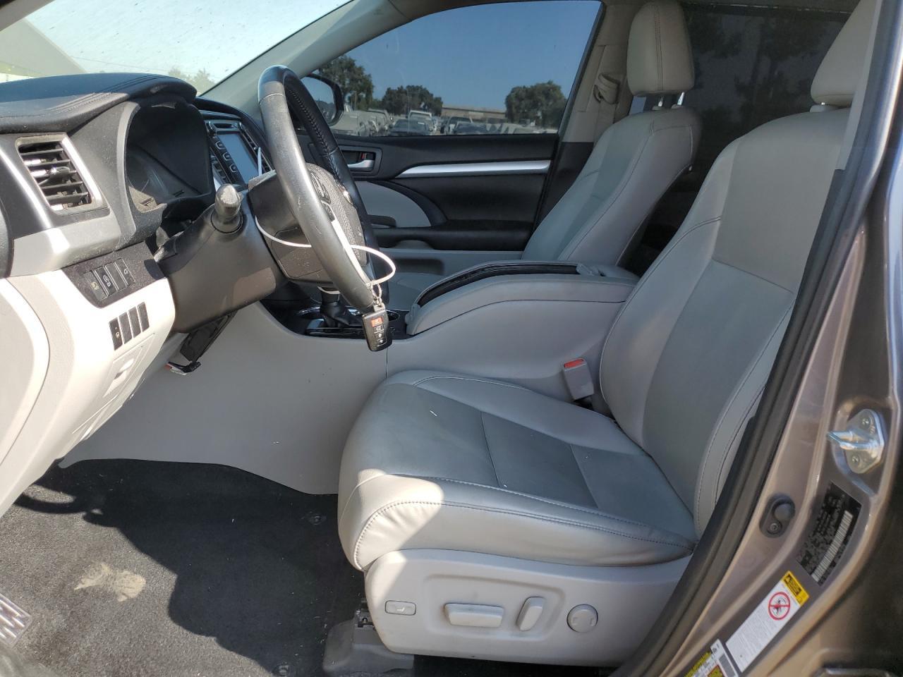 2019 TOYOTA HIGHLANDER