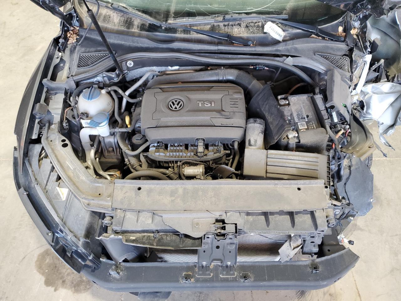 2016 VOLKSWAGEN Passat