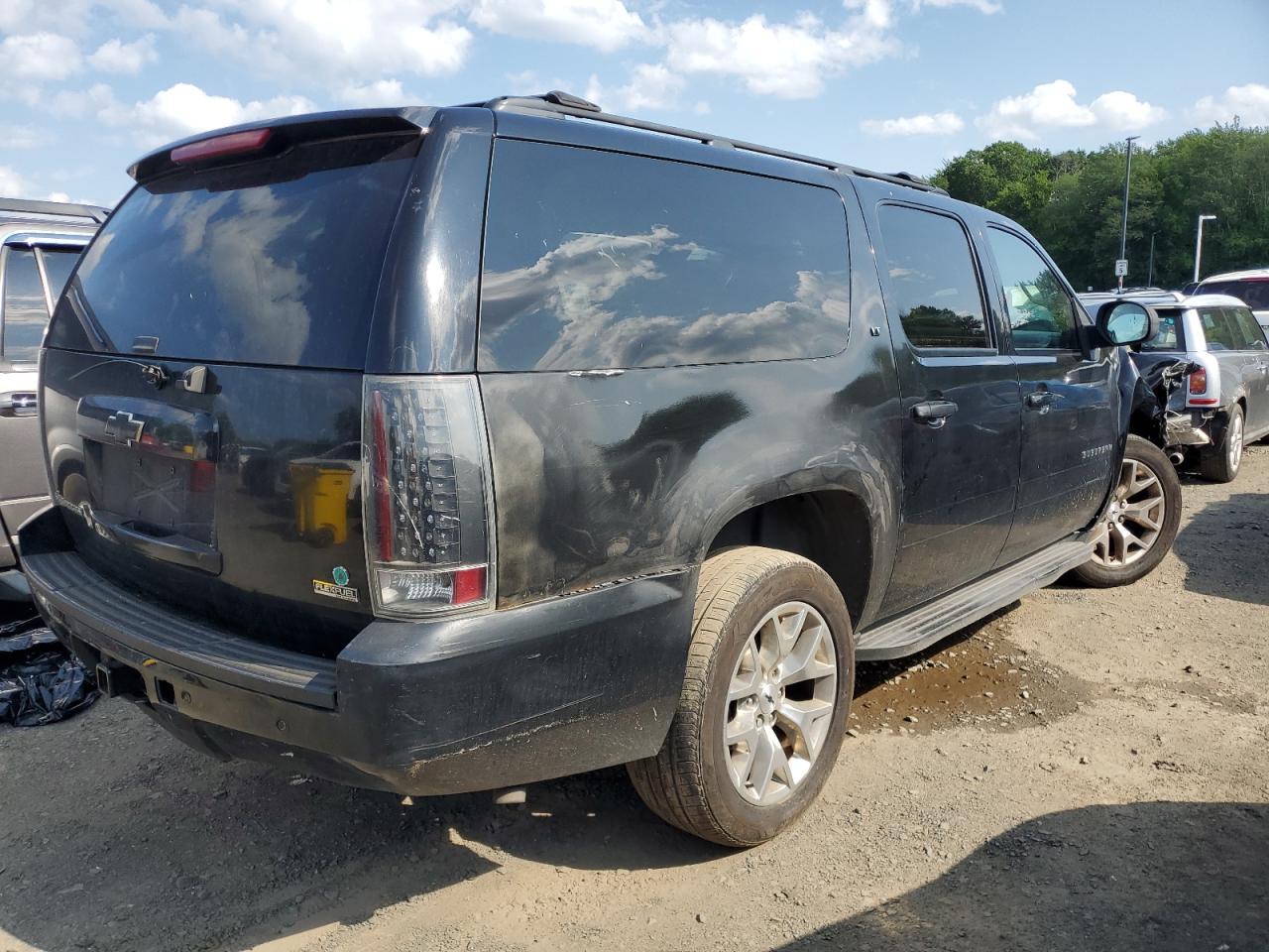 2011 CHEVROLET Suburban