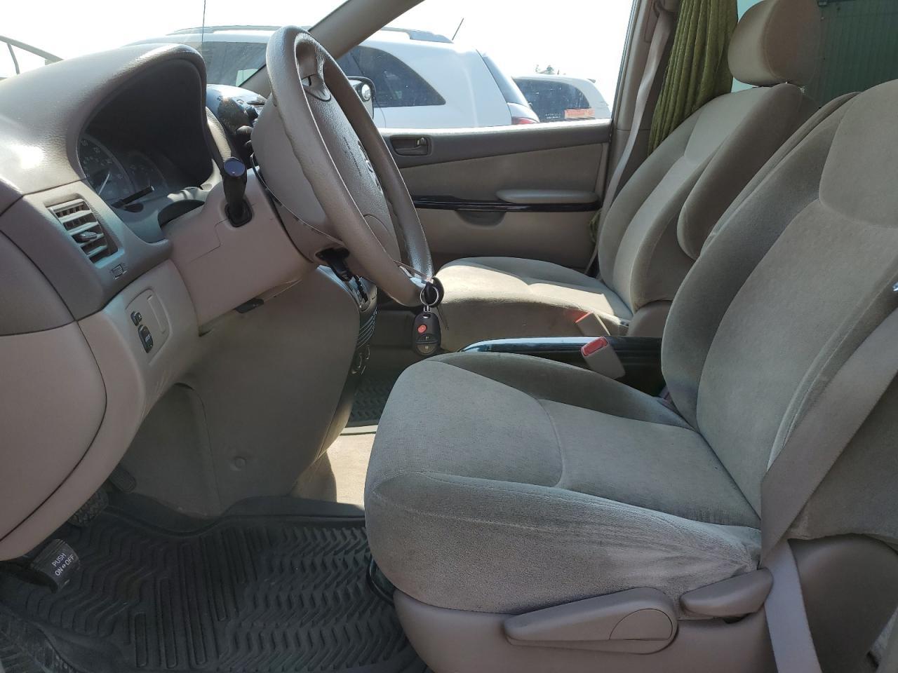 2005 TOYOTA SIENNA