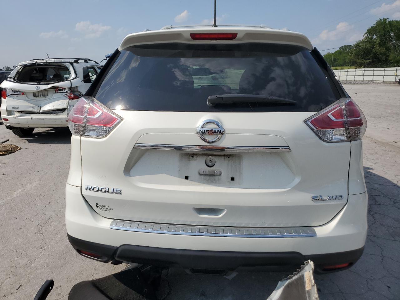 2016 NISSAN ROGUE