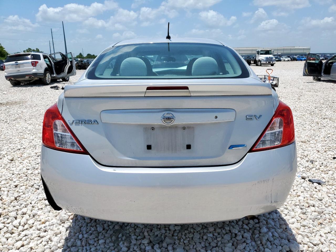 2014 NISSAN VERSA