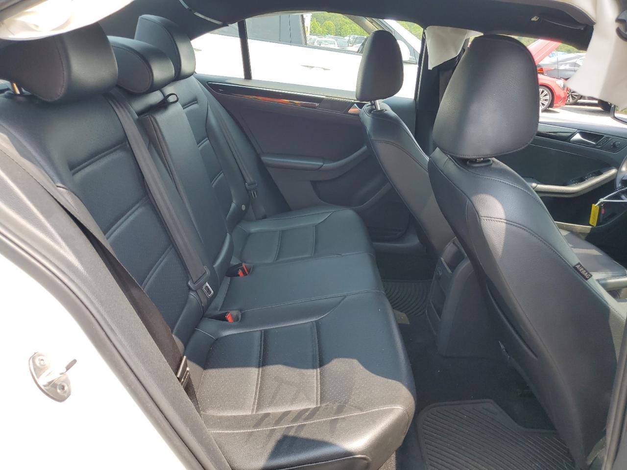 2018 VOLKSWAGEN JETTA