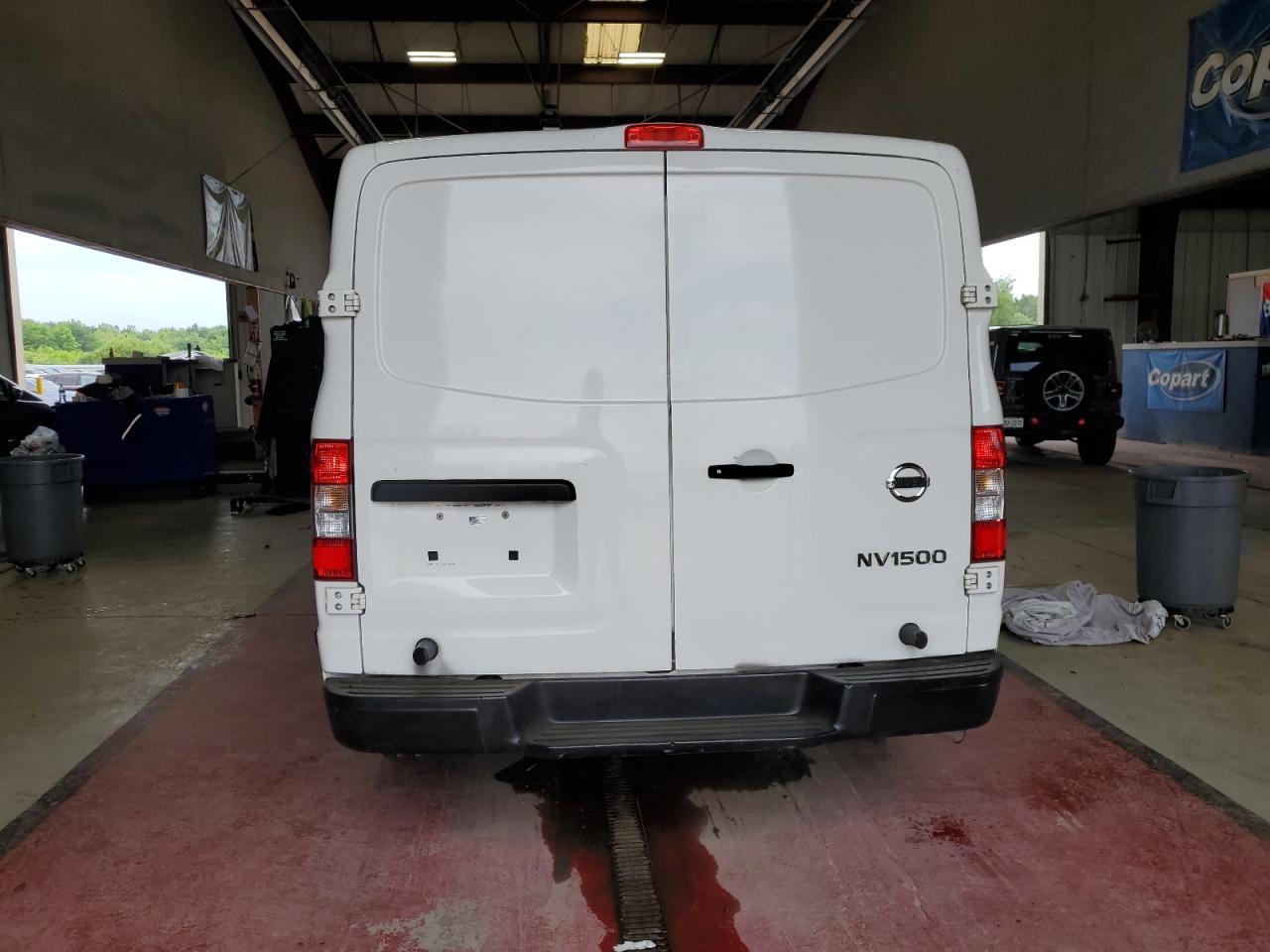 2017 NISSAN Nv