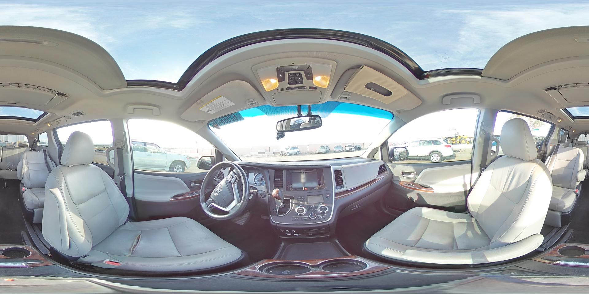 2017 TOYOTA SIENNA