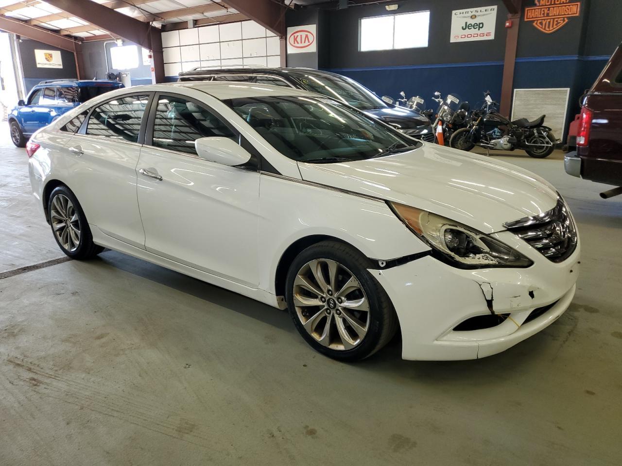 2011 HYUNDAI SONATA