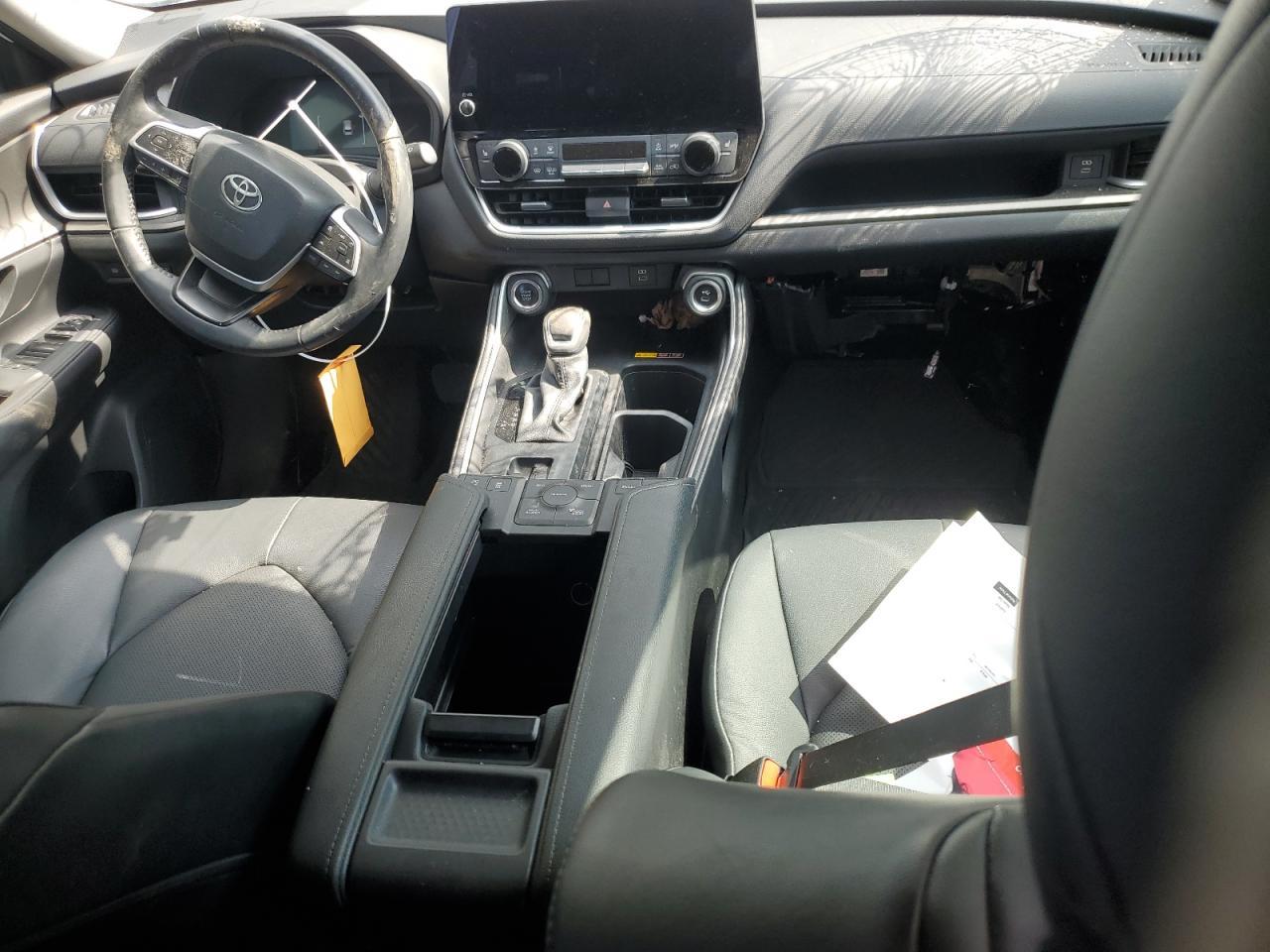 2024 TOYOTA HIGHLANDER
