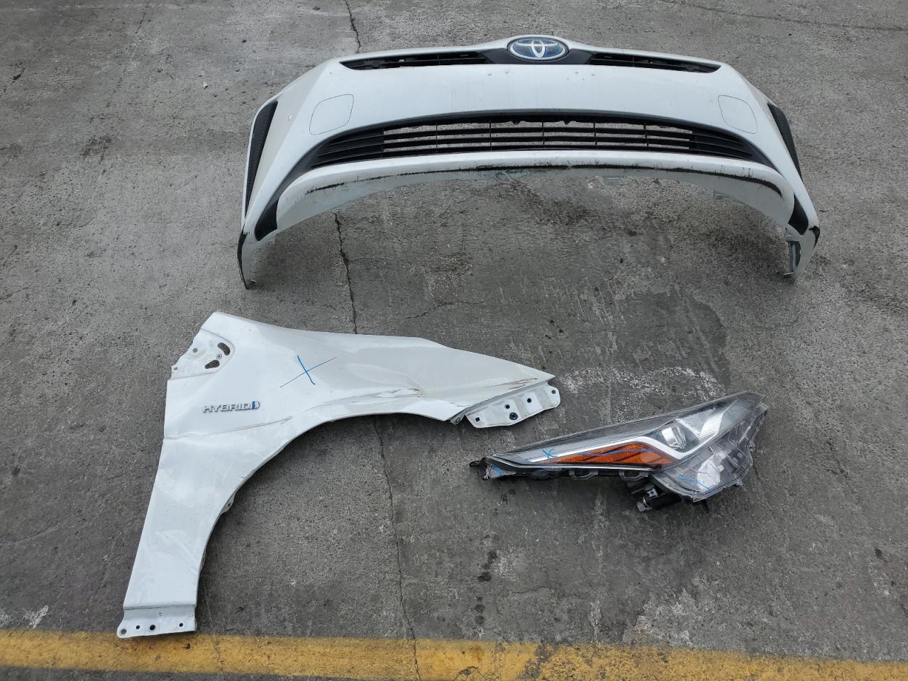 2022 TOYOTA PRIUS