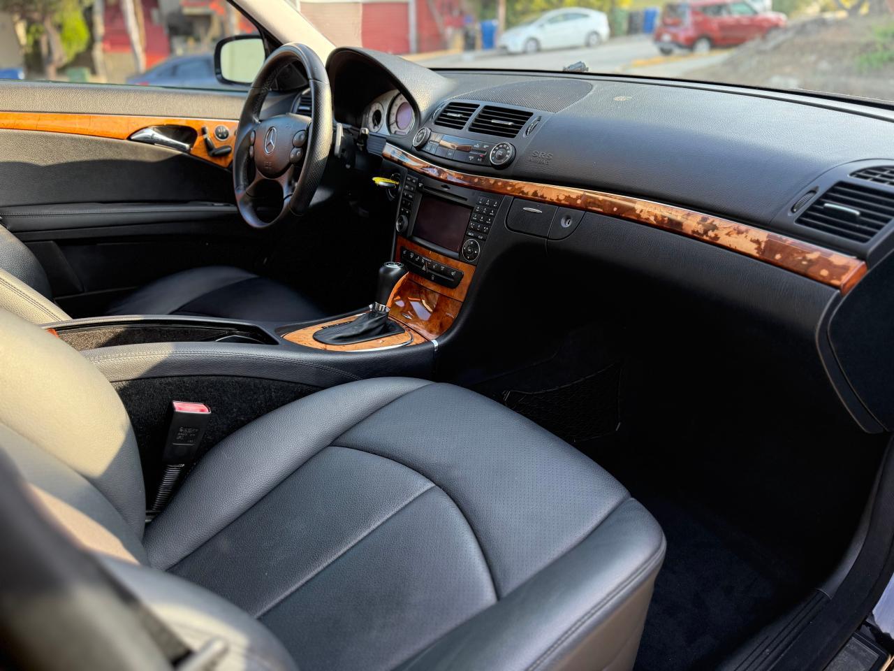 2009 MERCEDES-BENZ E-Class