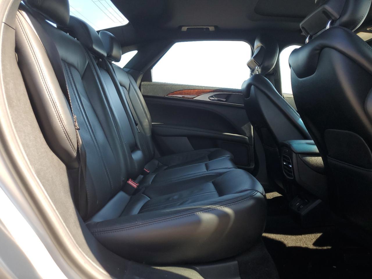 2017 LINCOLN MKZ