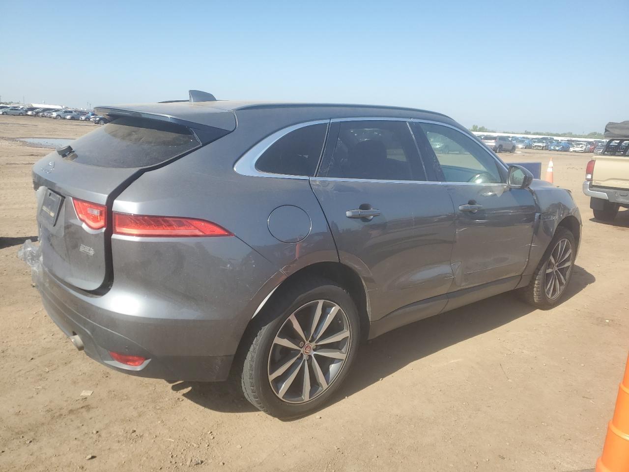 2018 JAGUAR F-Pace