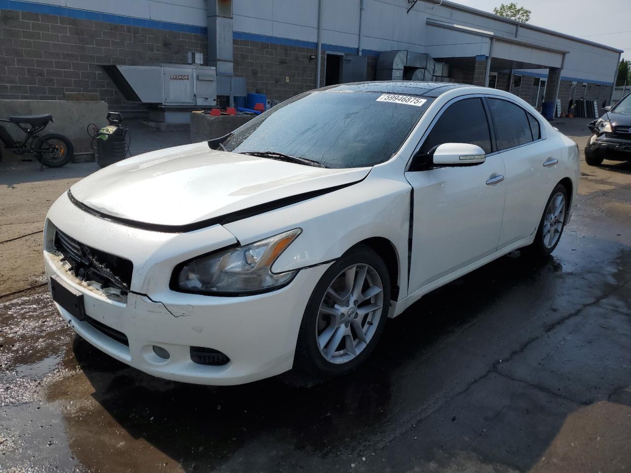 2010 NISSAN Maxima
