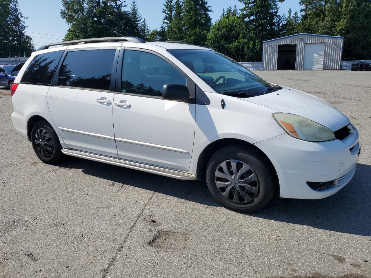 2004 TOYOTA SIENNA