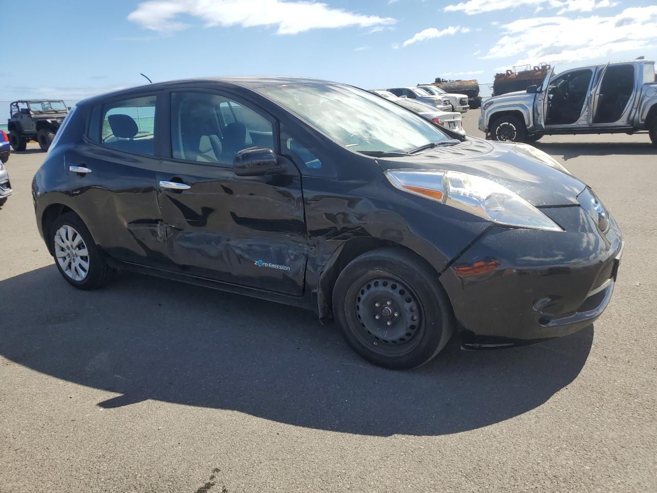 2015 NISSAN LEAF