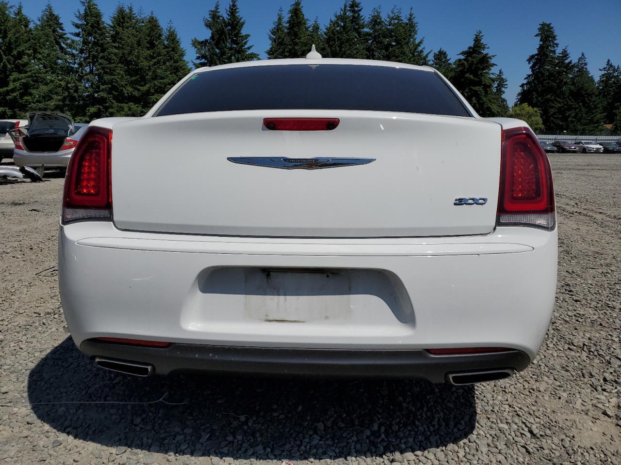 2019 CHRYSLER 300