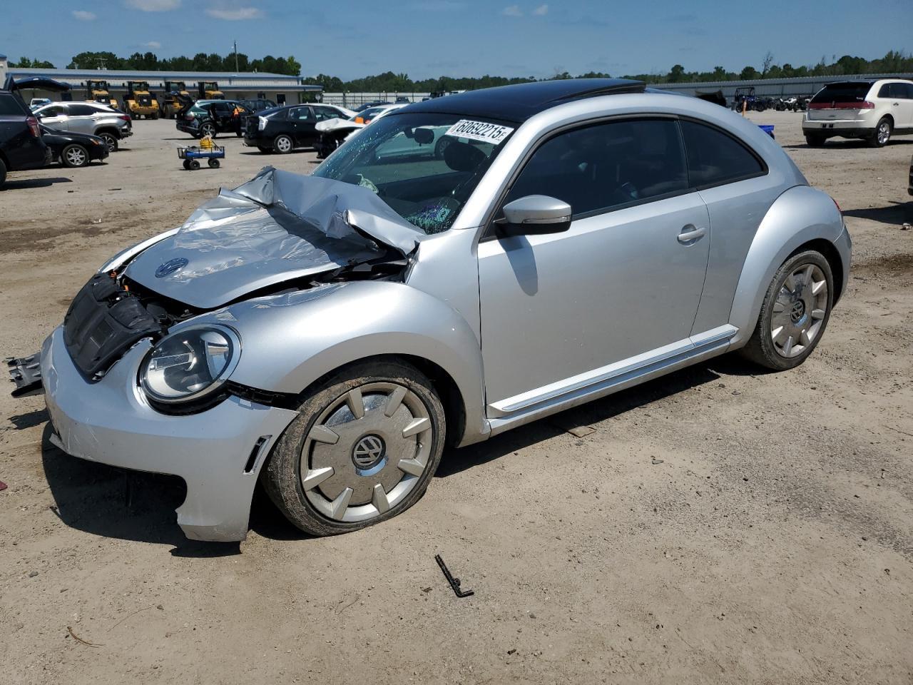 2012 VOLKSWAGEN Beetle