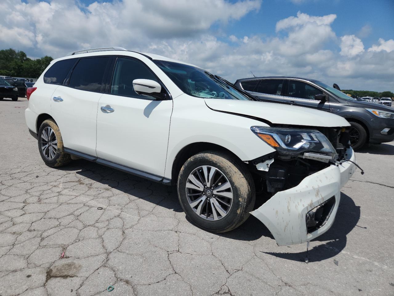 2017 NISSAN PATHFINDER