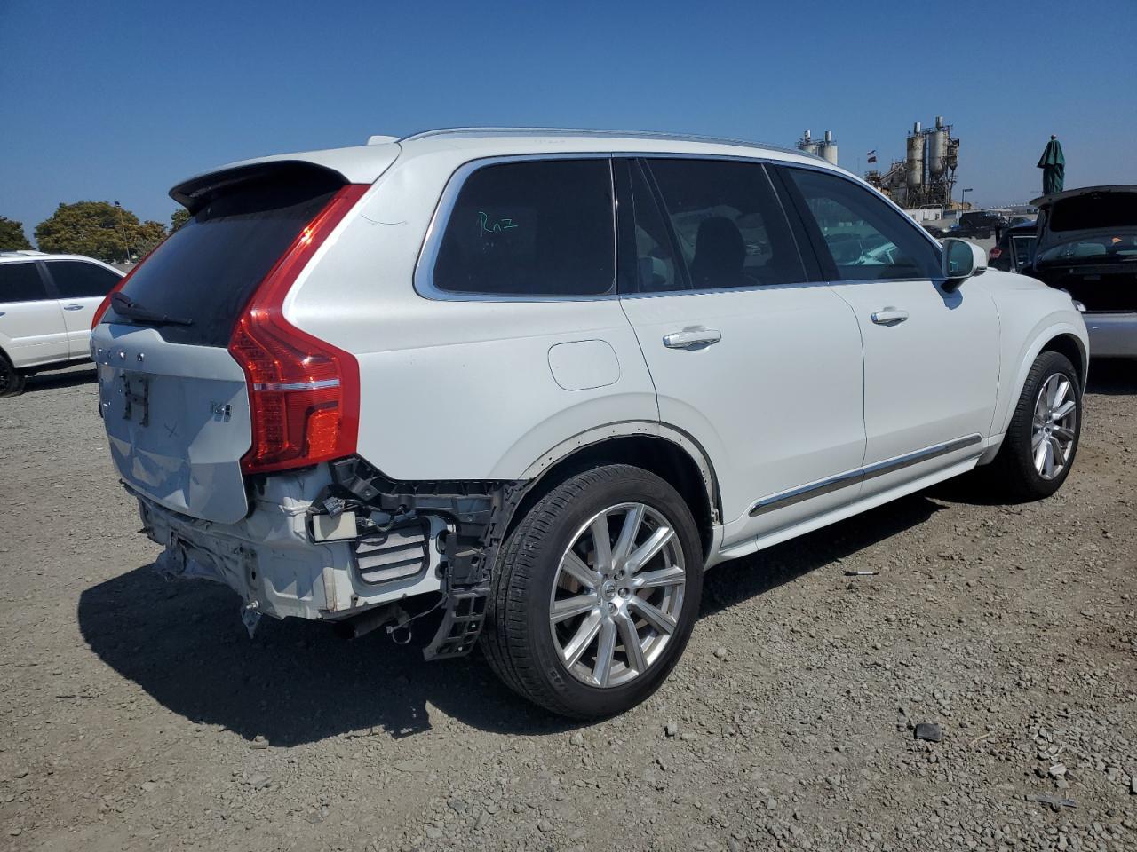 2017 VOLVO XC90