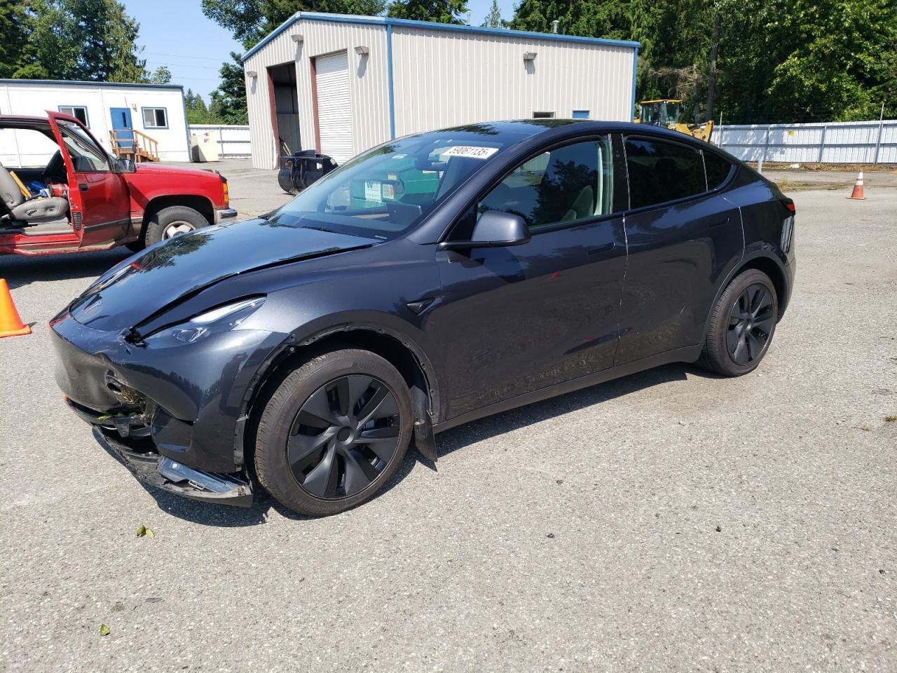 2025 TESLA MODEL Y