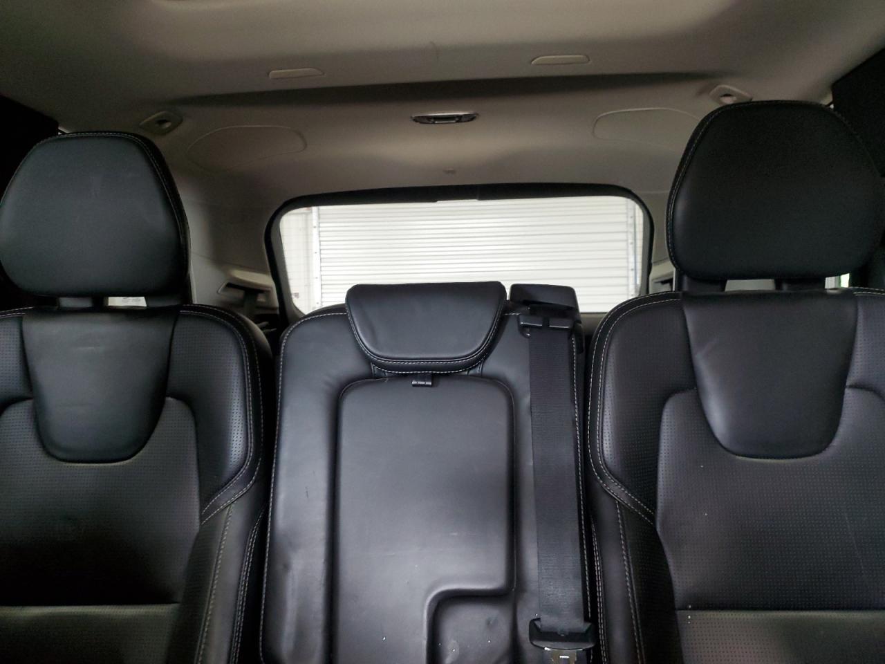 2017 VOLVO XC90