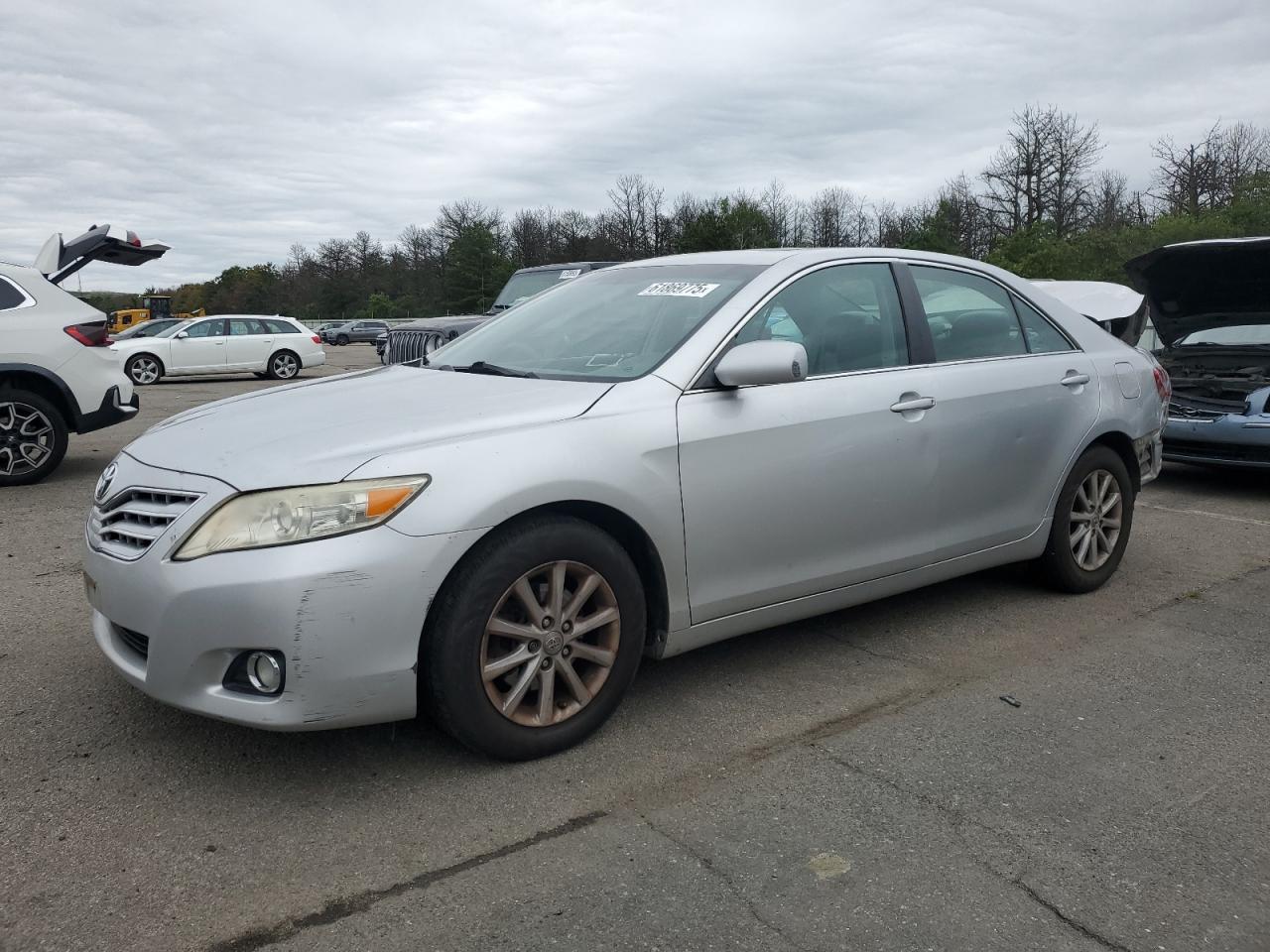 2011 TOYOTA CAMRY