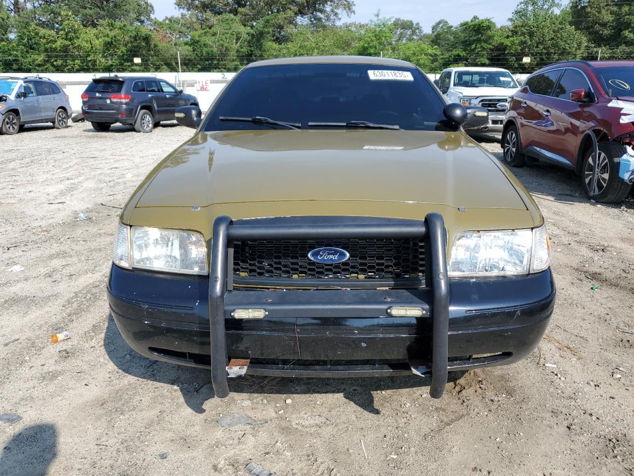 2010 FORD Crown Victoria