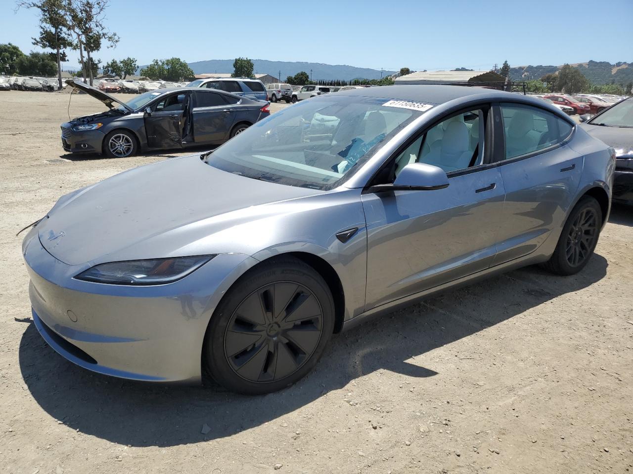 2025 TESLA MODEL 3