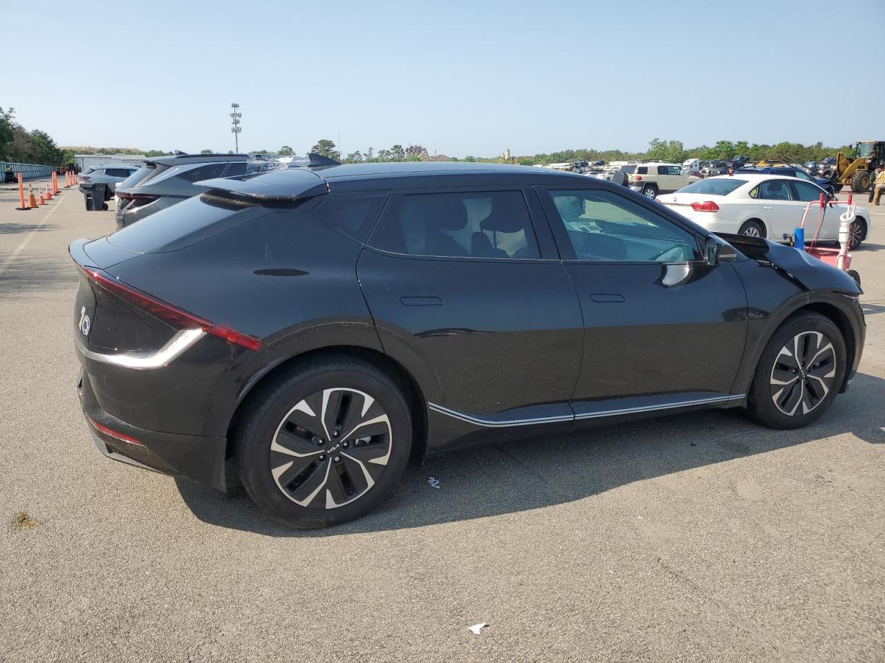 2022 KIA EV6