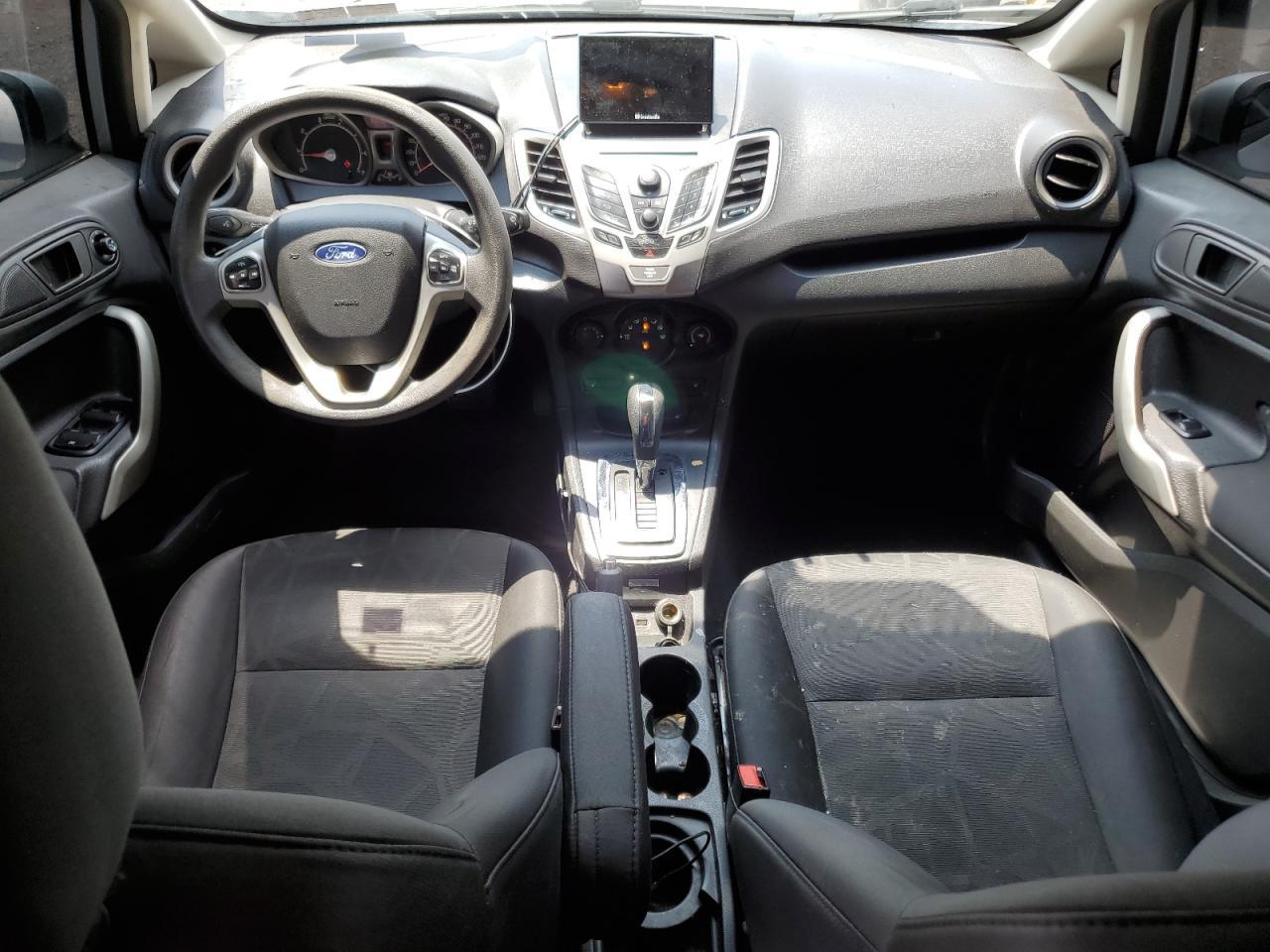 2012 FORD Fiesta